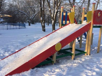 Детские зимние игровые горки
